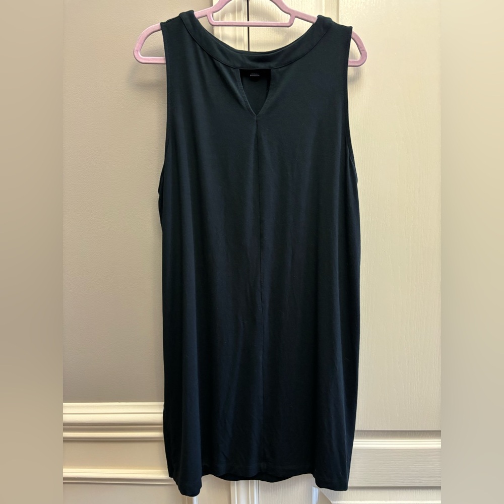J.Jill Wearever sleeveless keyhole dress